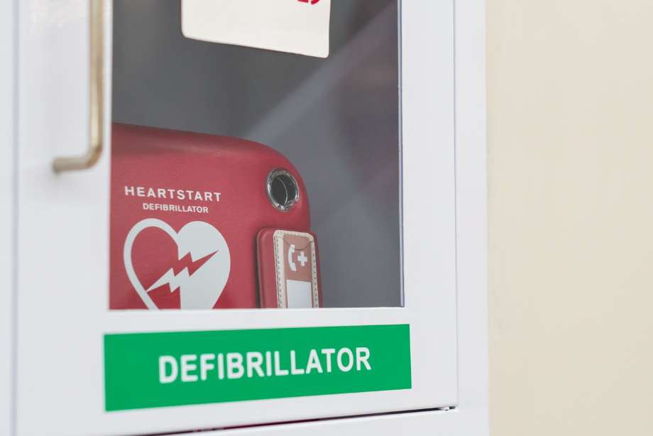 Pourquoi installer un défibrillateur dans une entreprise ?