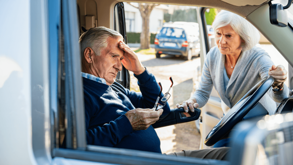Conduite des seniors : ces
signes médicaux qui doivent pousser à rendre les clés sans
attendre
