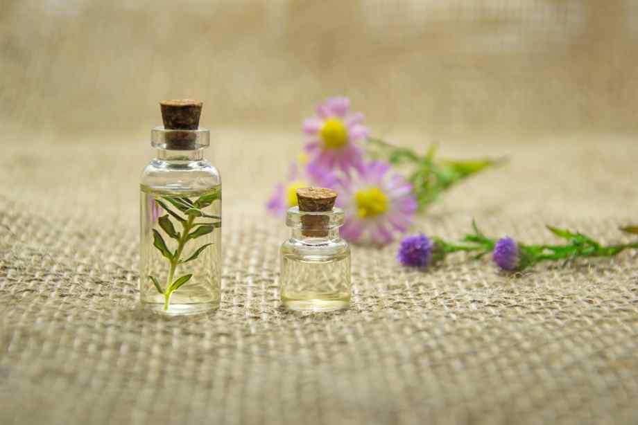 Mal de gorge : quelles huiles essentielles choisir pour se soulager ?-Santé AMU de France