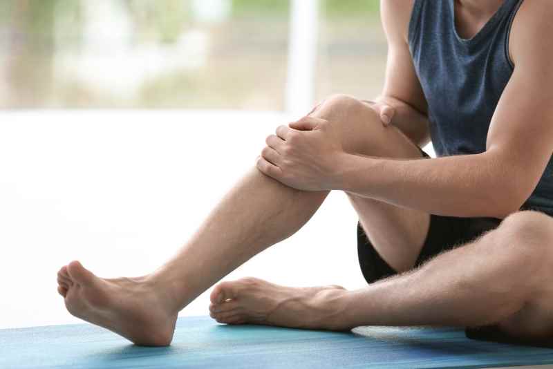 Jambes lourdes : causes et traitements pour améliorer la circulation Santé AMU de France